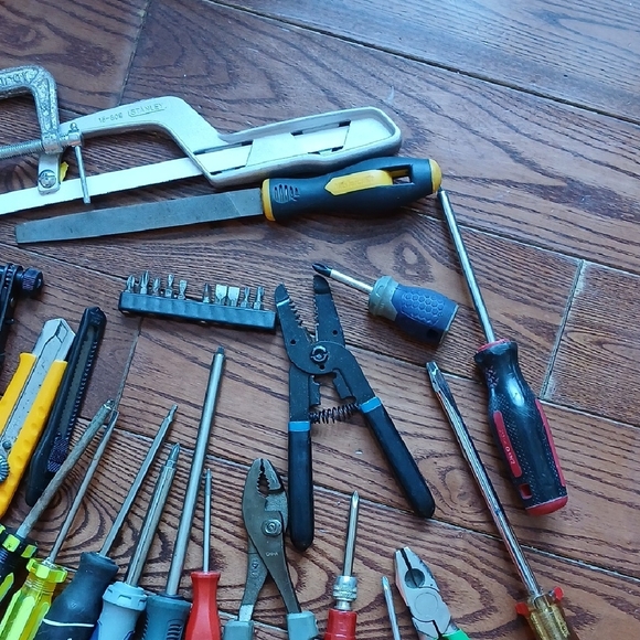Assorted Hand Tools - Picture 9 of 10